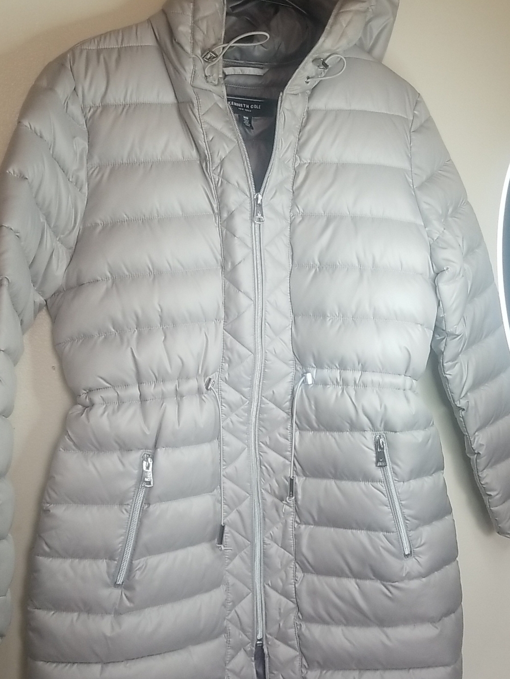 Kenneth Cole Light Gray Quilted Puffer Coat with Hood and Waist Drawcord